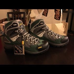 Women’s Asolo Fission Hiking Boots - Size 9.5 NWT